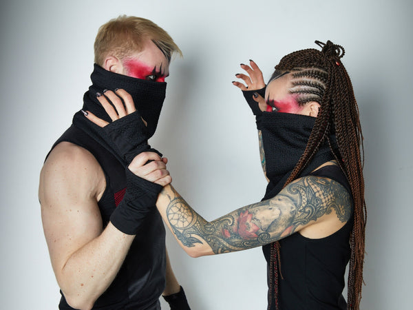 WRW2 Q8 Black gloves