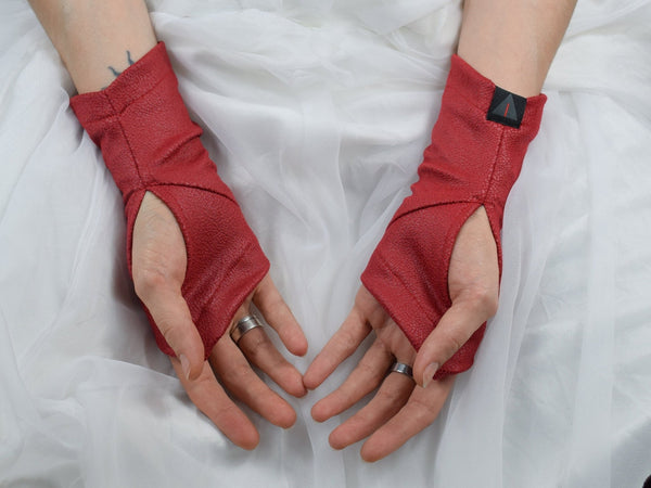 X-WRW Leather arm warmers