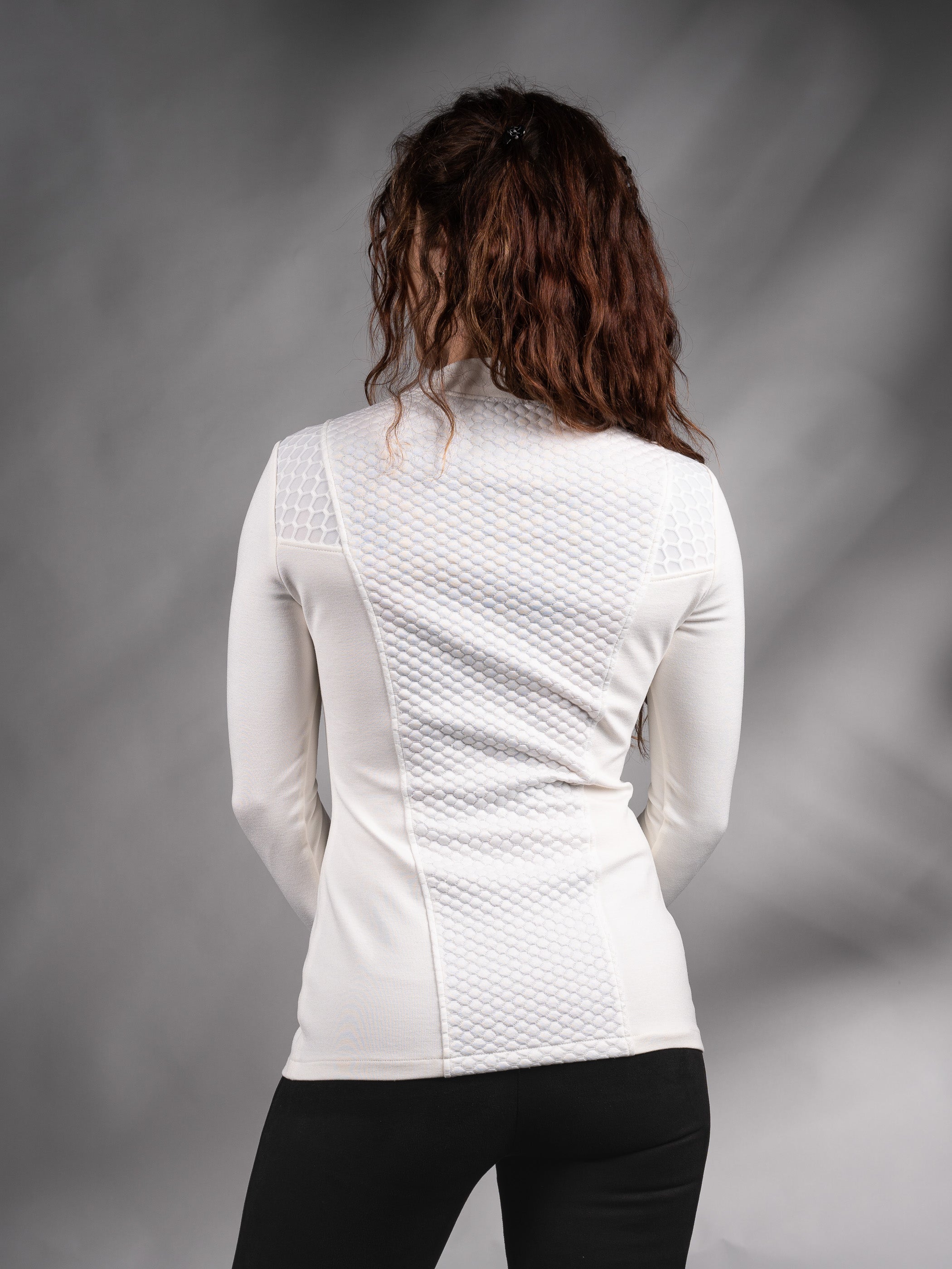 CC1-00 Q10 White cyberpunk sweater