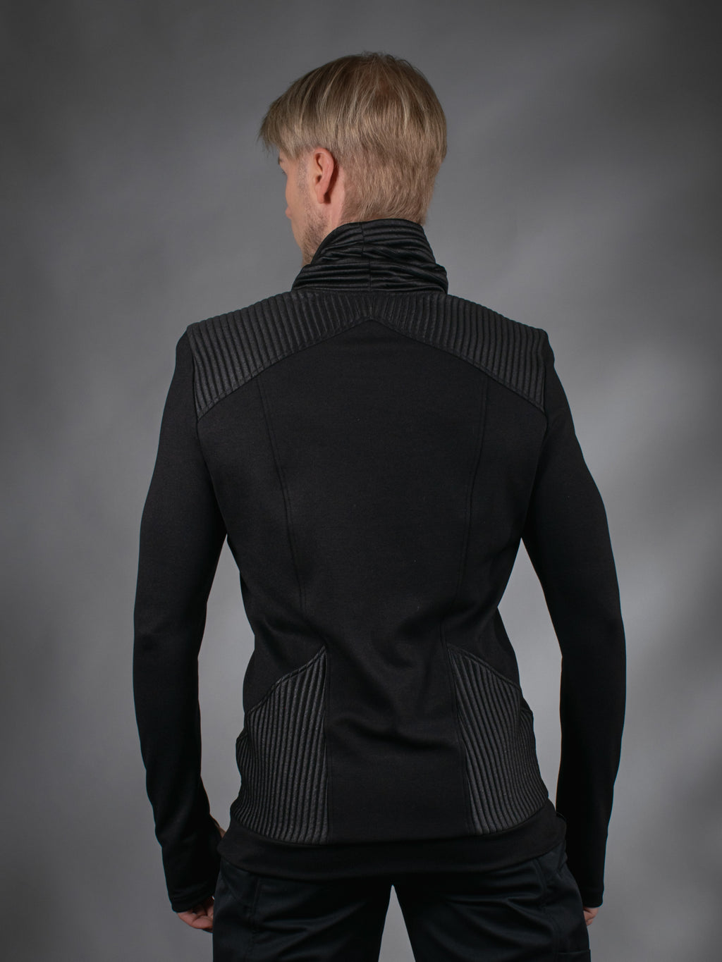 868P Techwear sweater