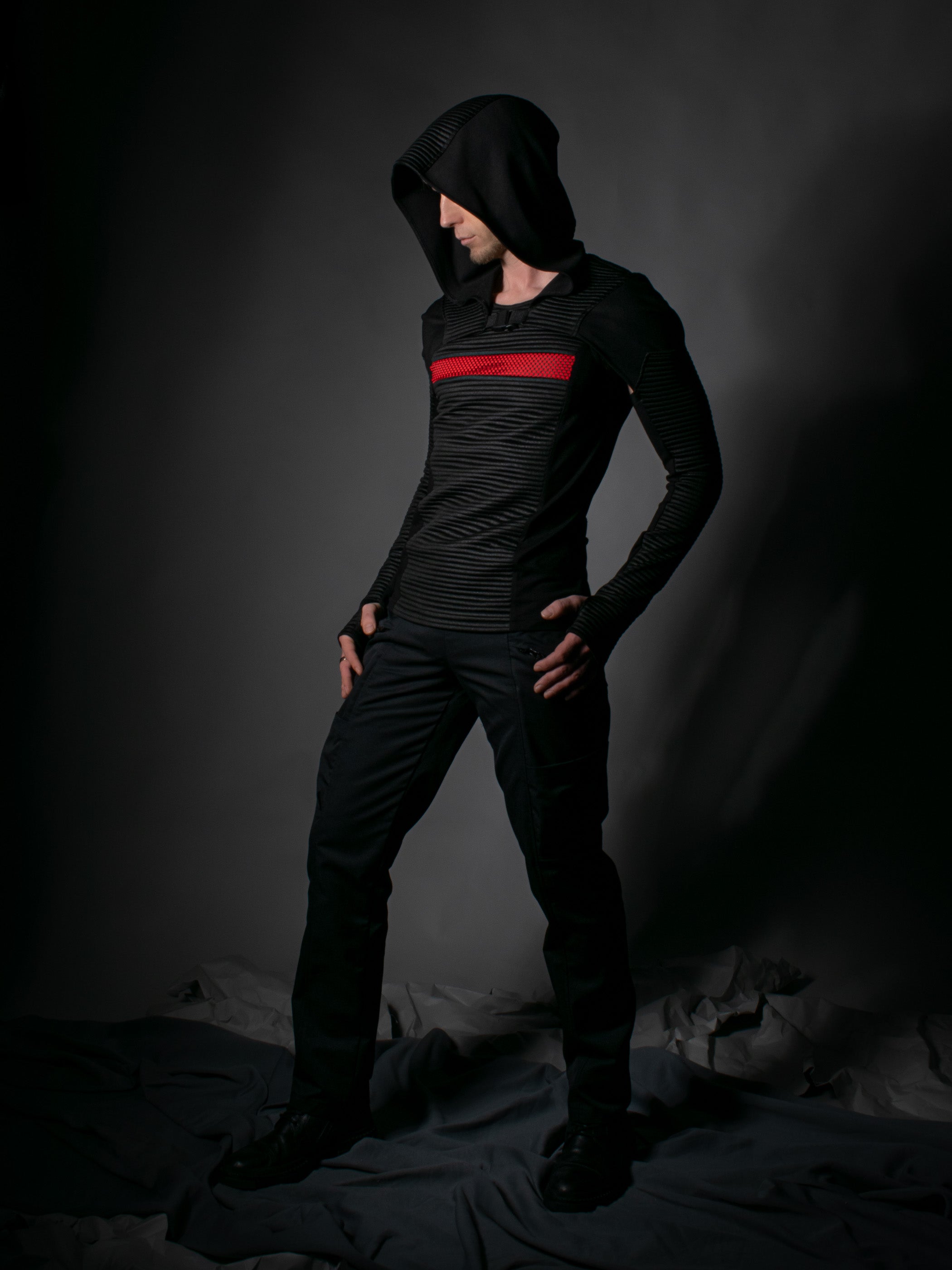 SH50 Q2 Hooded men shrug