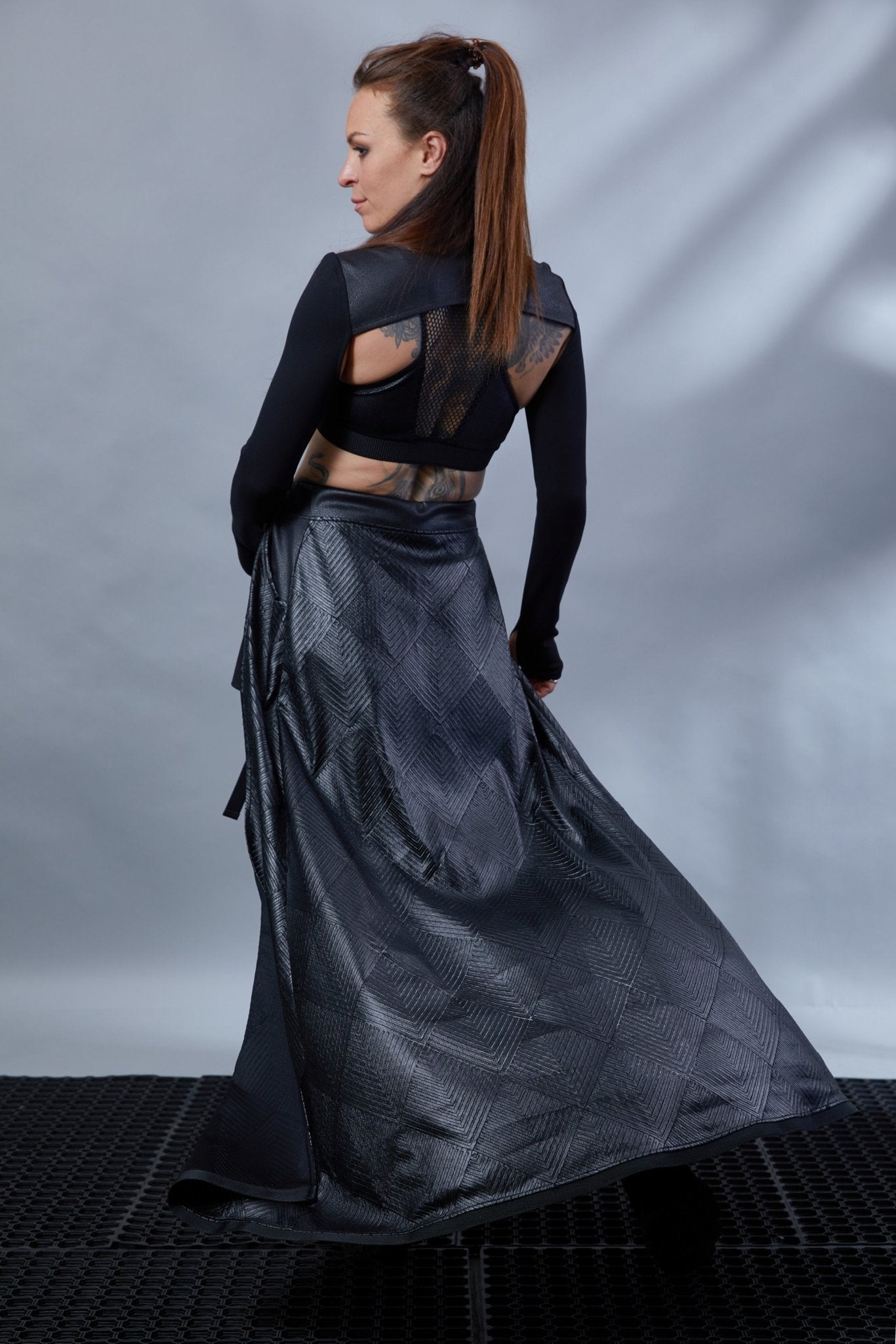 CT7 Black crop top