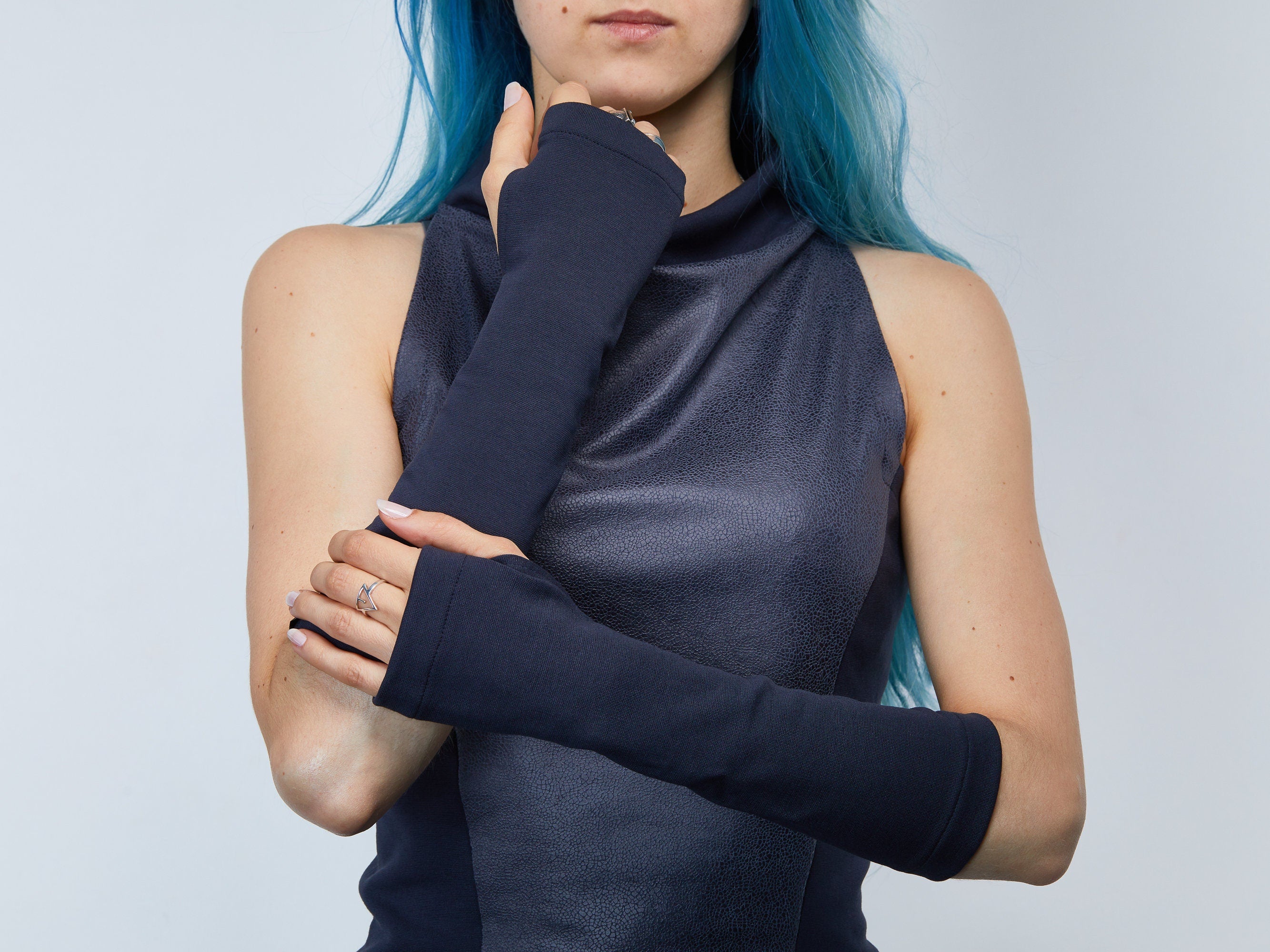 ARW-8 Gray arm warmers
