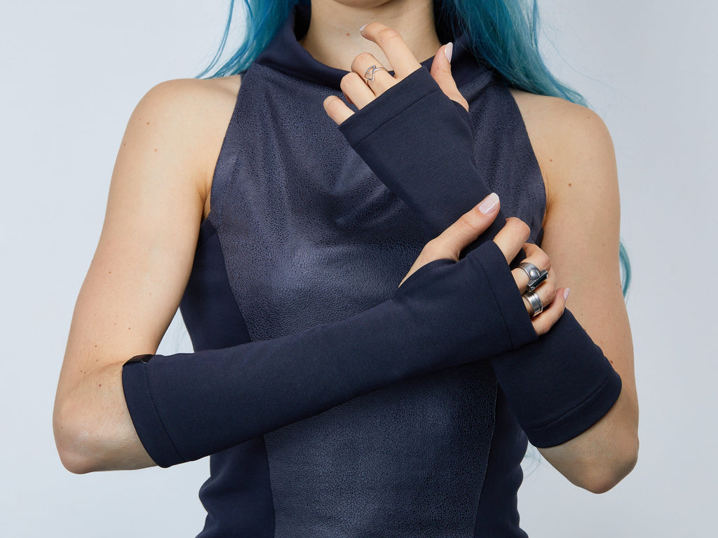 ARW-8 Gray arm warmers