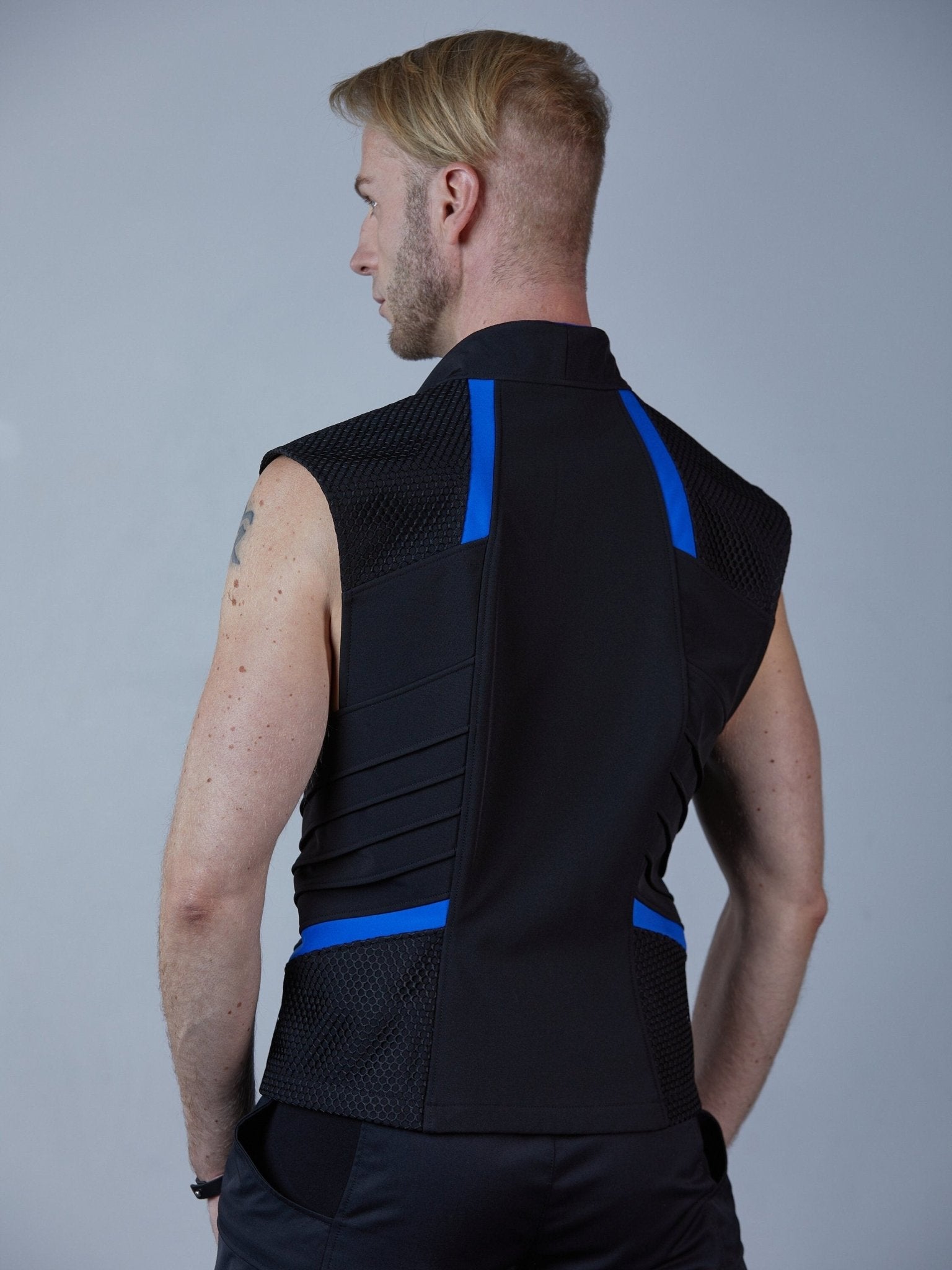 VD Black vest